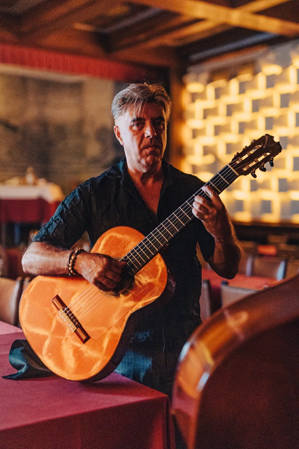 António Neto — Viola · Café Luso